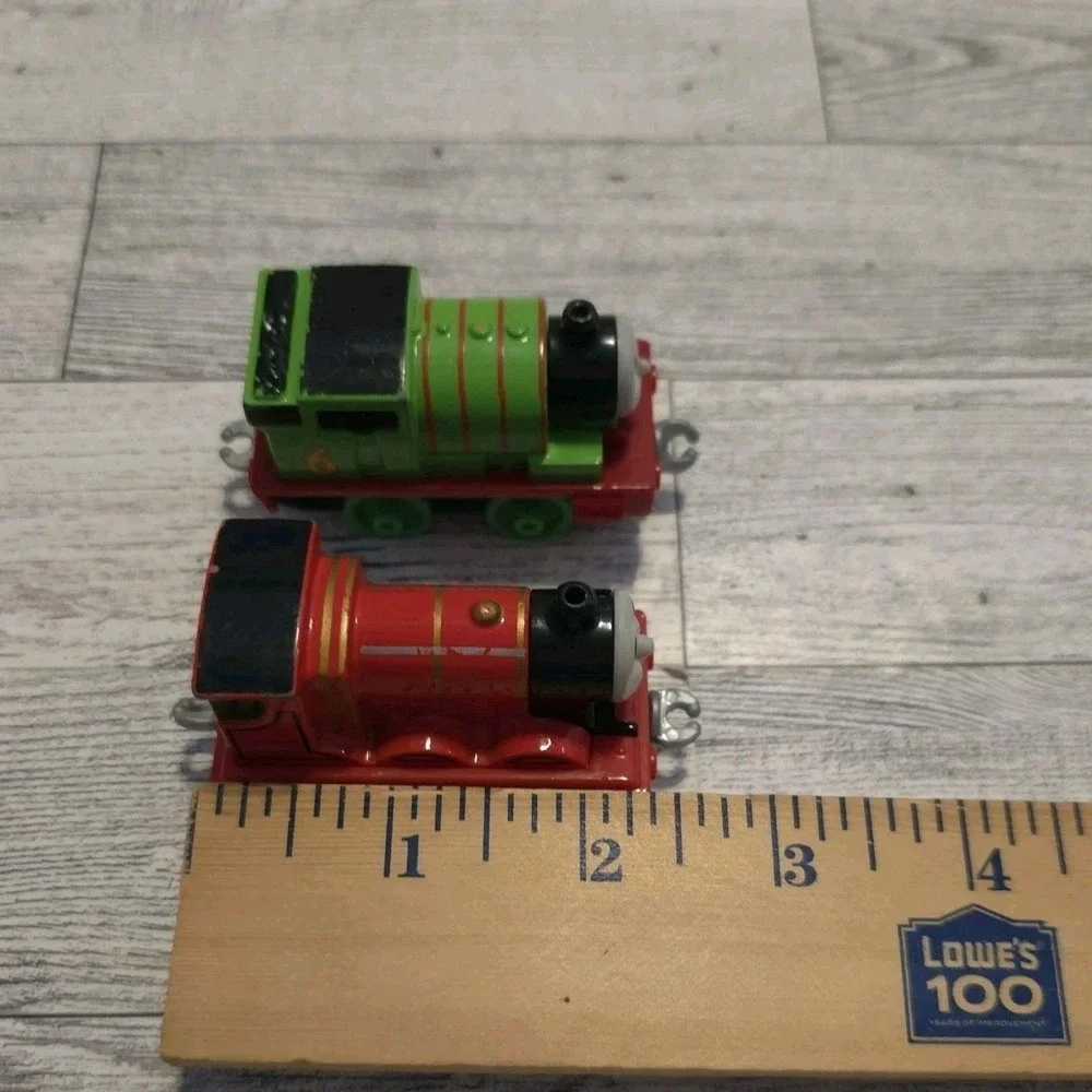 Thomas Train Friends Trackmaster Diecast Push Along Percy Thomas James  Lot Of 2